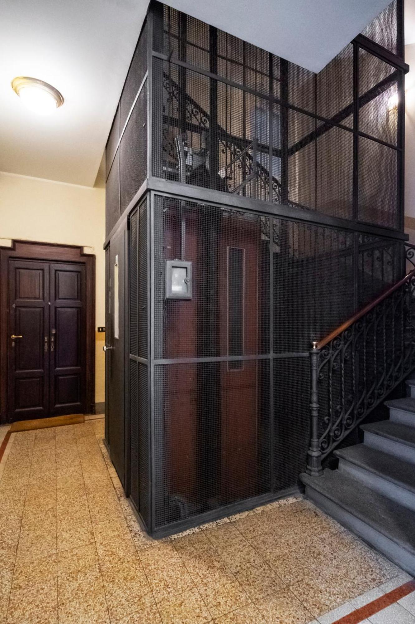 Apartamento Real Jewel In Milano Cadorna Exterior foto
