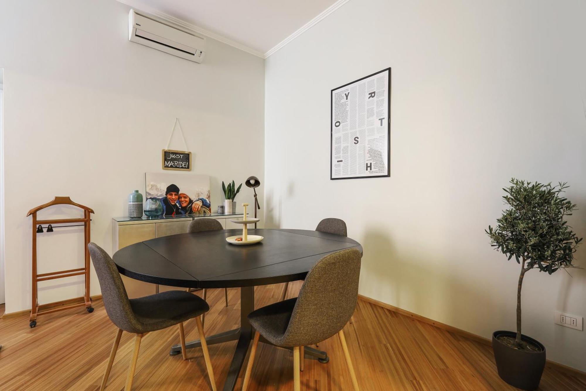 Apartamento Real Jewel In Milano Cadorna Exterior foto